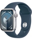 Apple Watch Series 9, 45 мм, корпус из алюминия серебристого цвета, спортивный ремешок цвета «грозовой синий», размер M/L